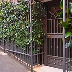 Regal House Capucci 6 Pensjonat Rzym