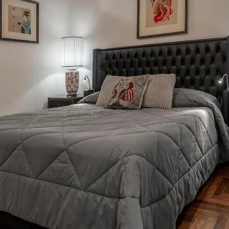 Regal House Capucci 6 Pensjonat Rzym