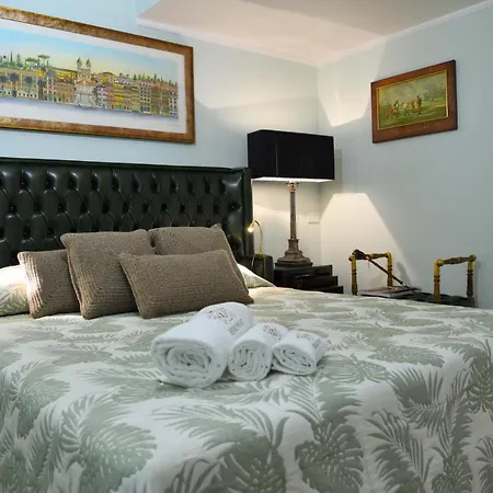 Regal House Capucci 6 4* Roma