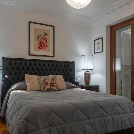 Regal House Capucci 6 Rome