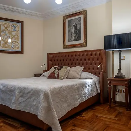 Regal House Capucci 6 Rzym