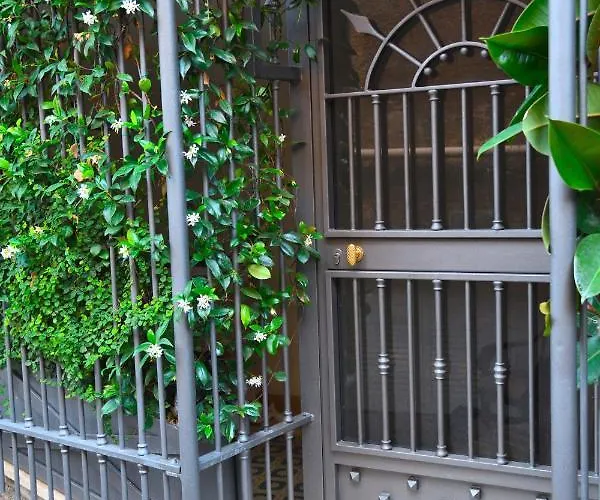 Maison d'hôtes Regal House Capucci 6 4*