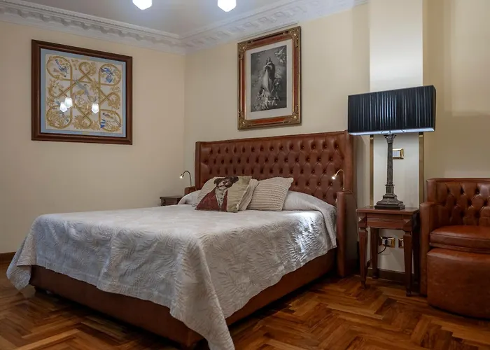 Regal House Capucci 6 Rome